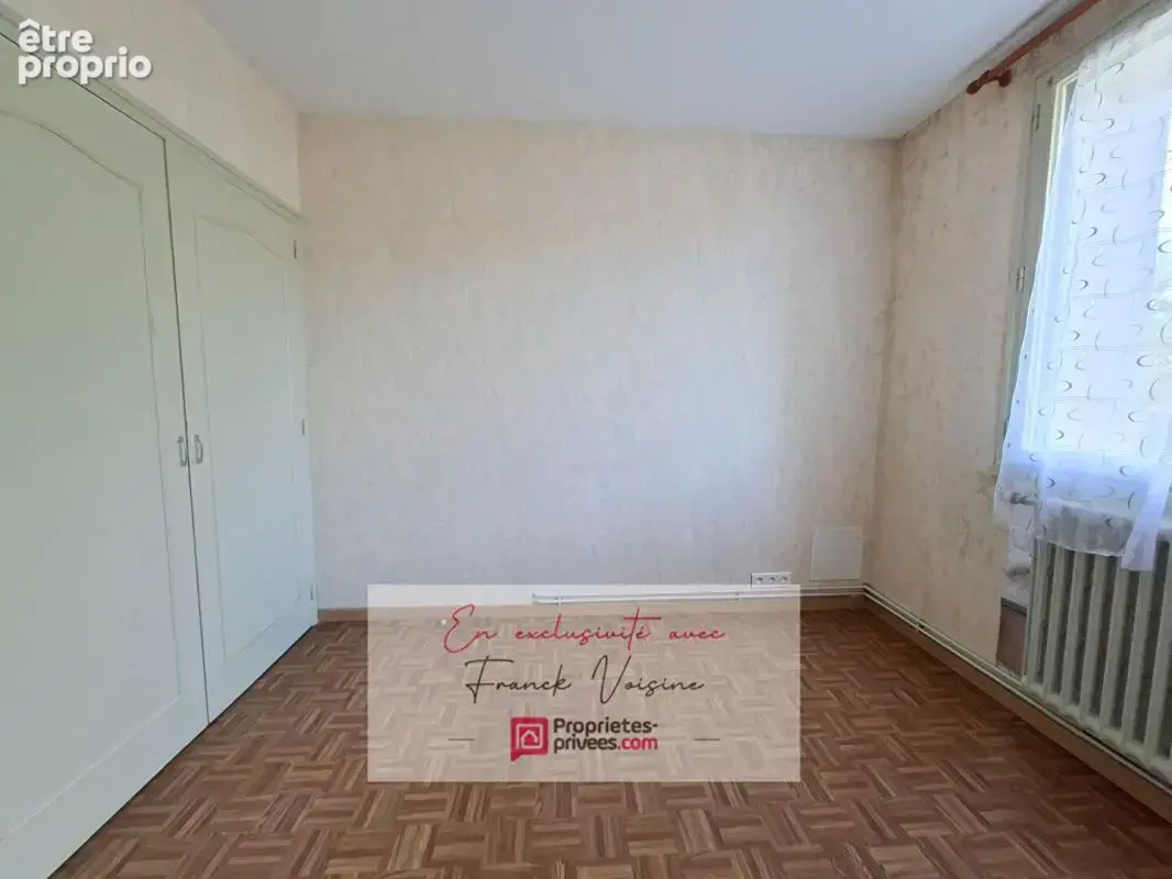 A VENDRE en Exclusivité aux Herbiers, maison plain-pied de 106 m2 avec 3 chambres et 1 dépendance sur une parcelle de 2200 m2 en - photo 16