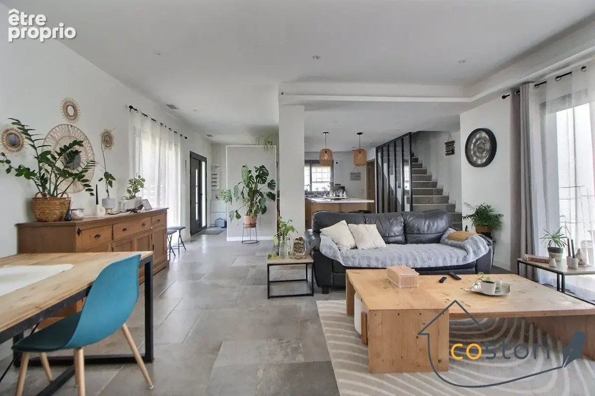 Maison 5 pièces 175 m² à vendre à Trans-En-Provence (83720) - photo 2