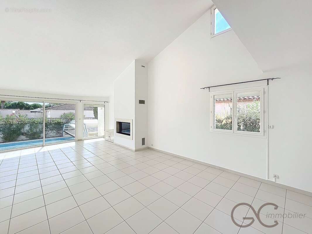 Maison à LIGNAN-SUR-ORB