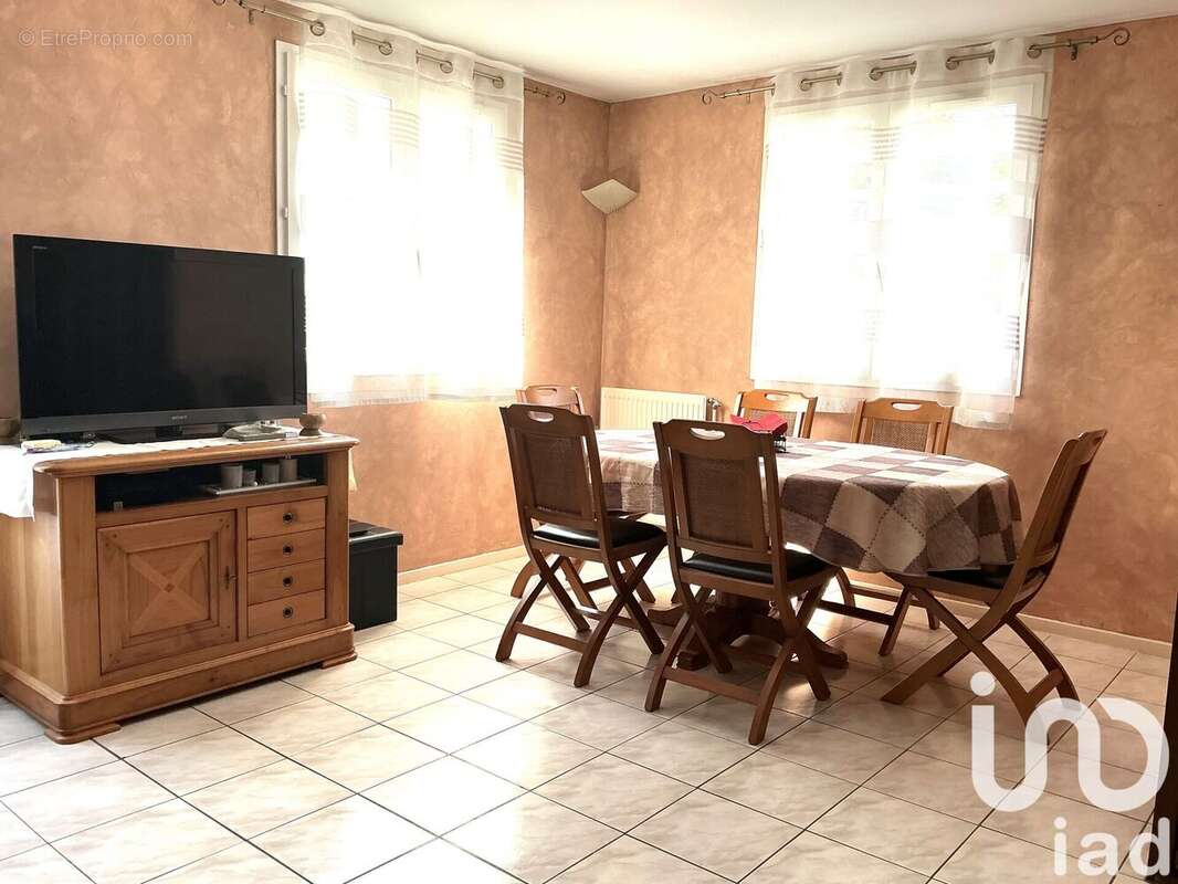 Photo 3 - Maison à VAUJOURS