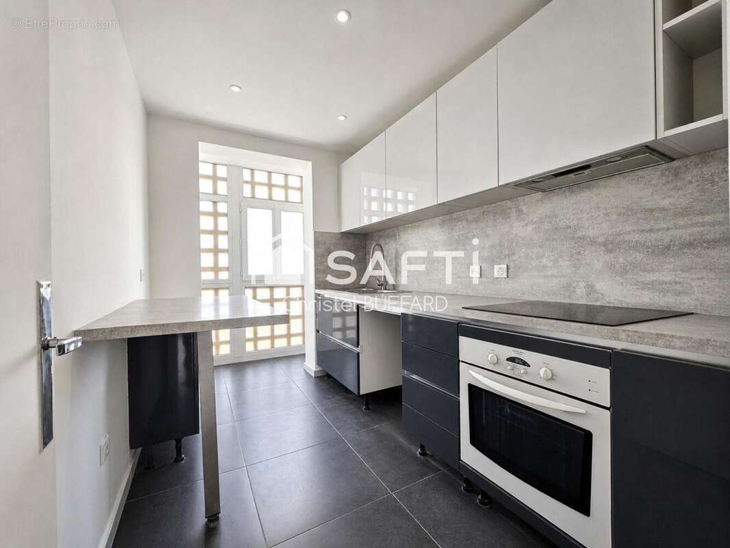 Photo 2 - Appartement à MARSEILLE-4E
