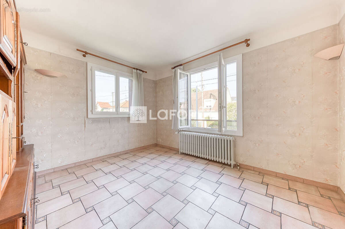 Maison à PONTAULT-COMBAULT