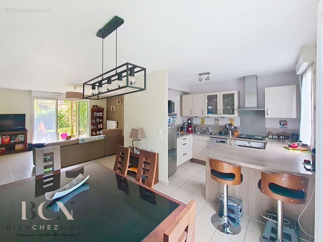 Appartement à MAFFLIERS