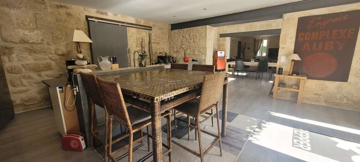 Maison à TAURIAC