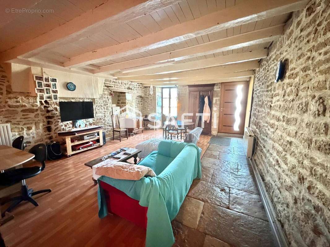 Maison 139 m² à Chenay  - photo 2