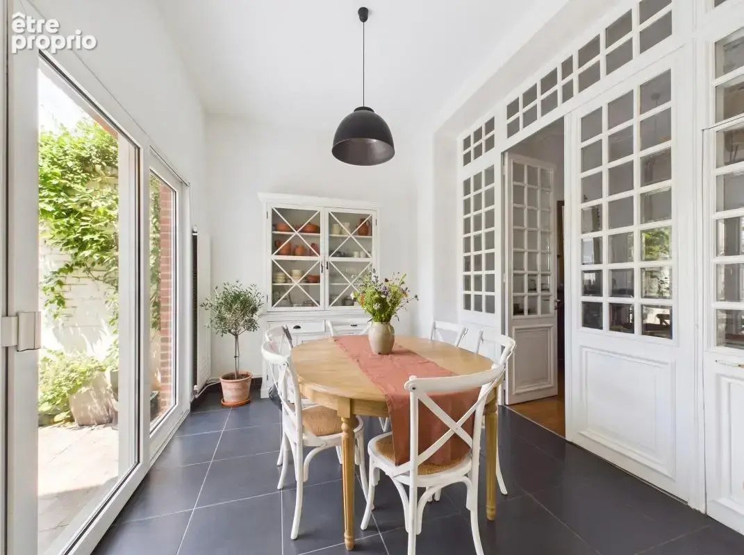 Maison 240 m² à Valenciennes  - photo 3