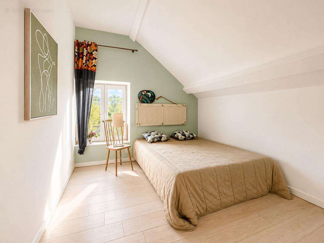 Grande maison familiale avec logement indépendant possible et jardin clos - Secteur Le Mêle-sur-Sarthe - photo 9