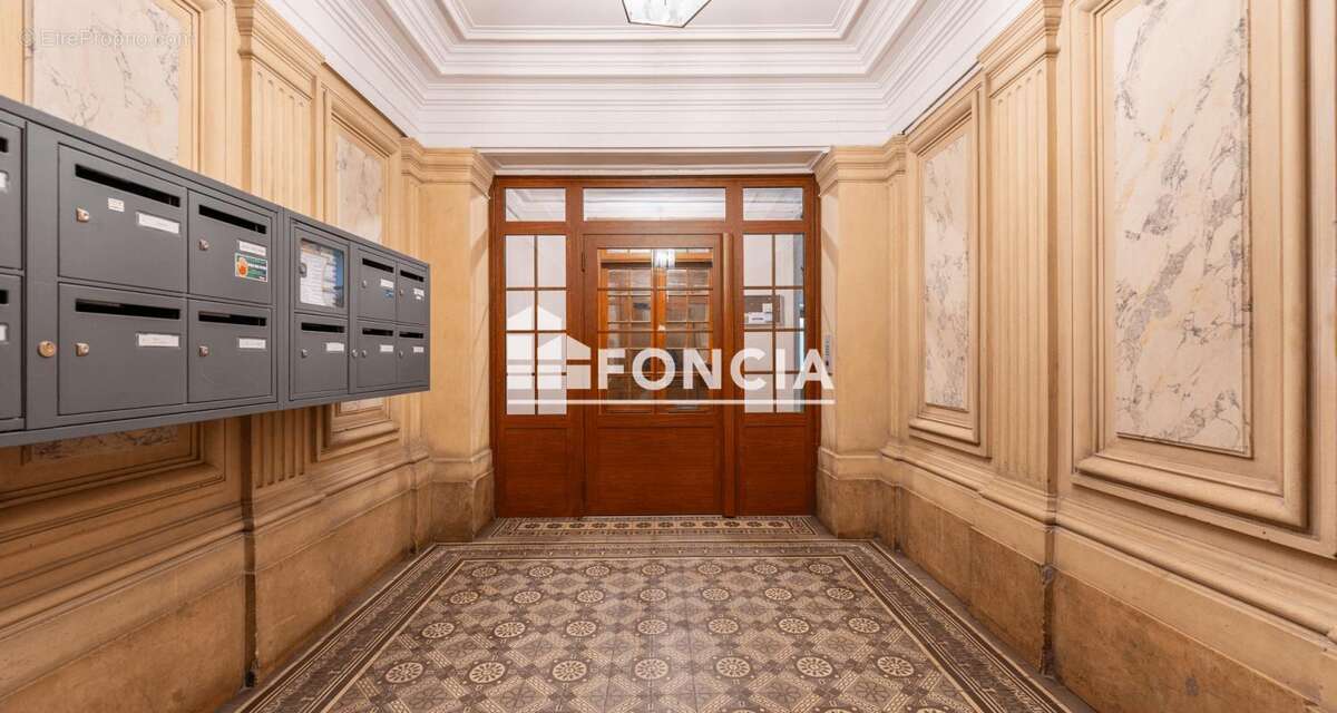 Appartement à PARIS-19E