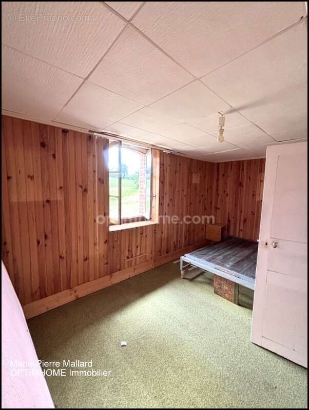 Ensemble immobilier à rénover à SAINT DIZIER LEYRENNE (23) - photo 12
