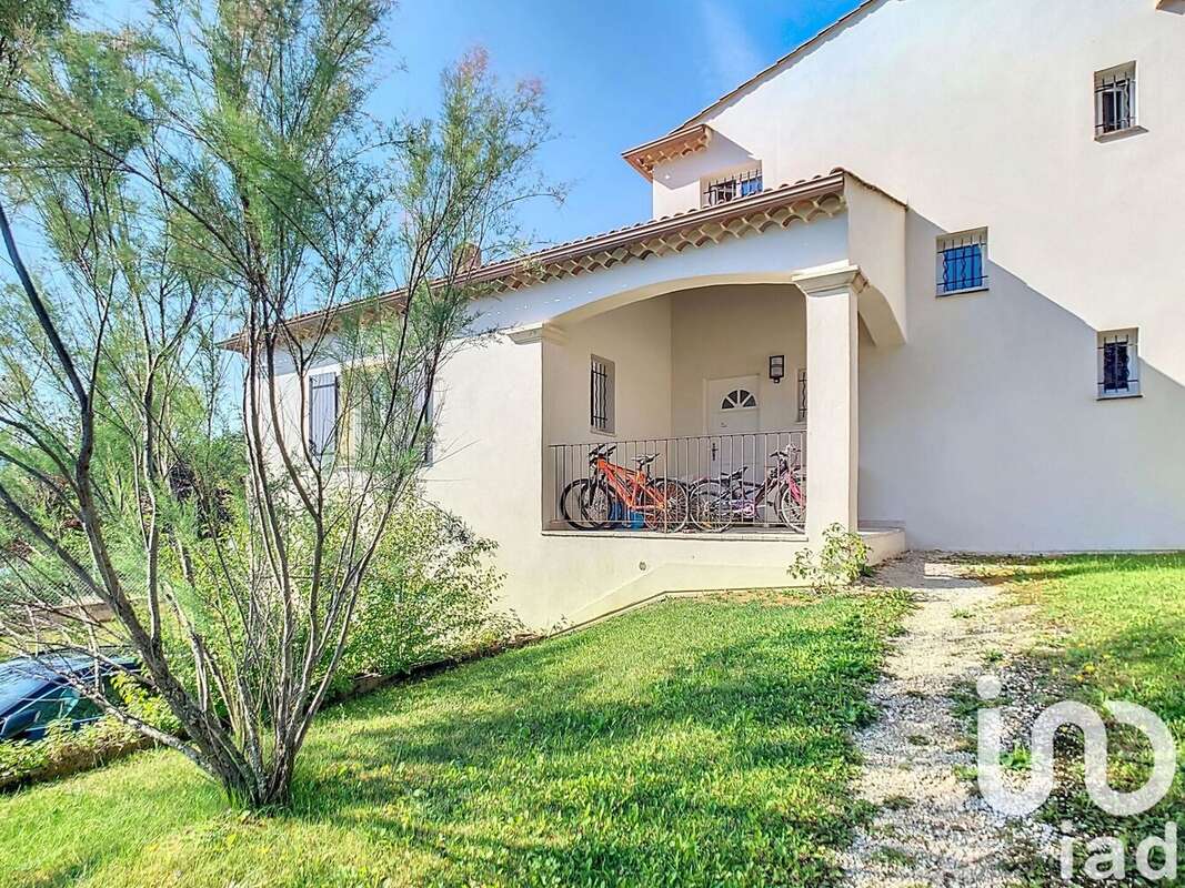 Maison 220 m² à Saint-Andre-Les-Alpes  - photo 8