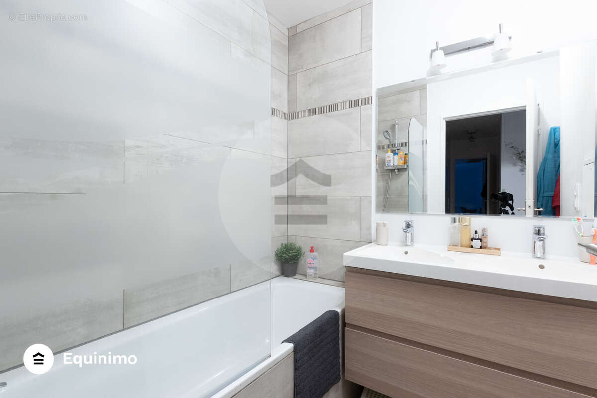 Appartement à MONTROUGE