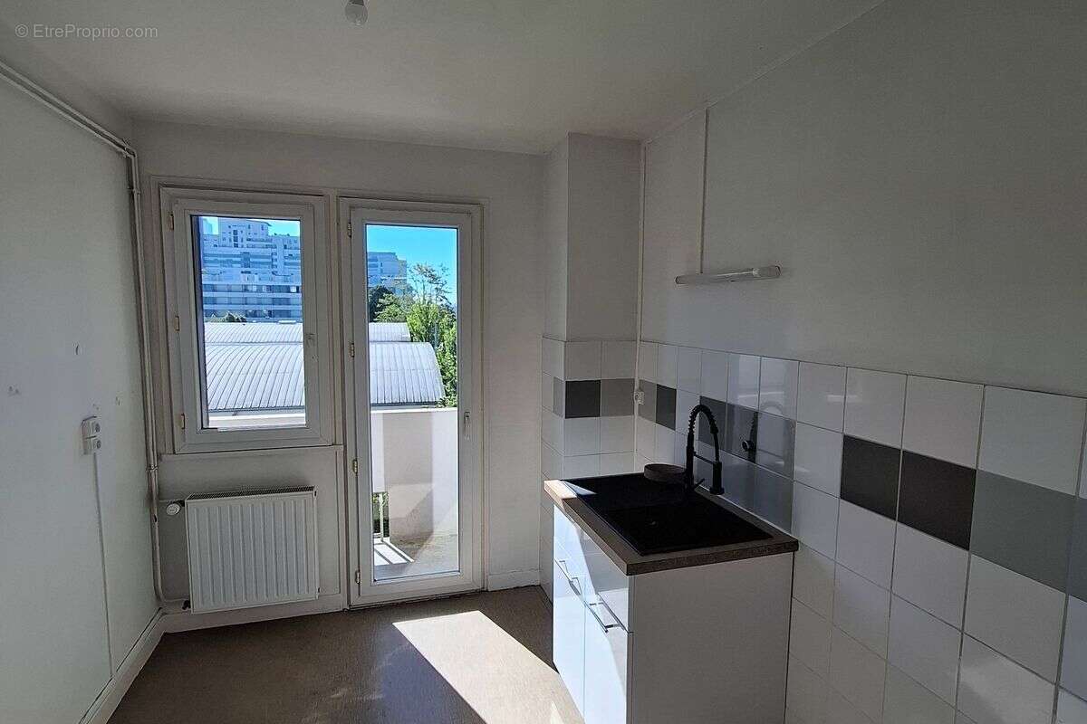 Appartement à LYON-9E
