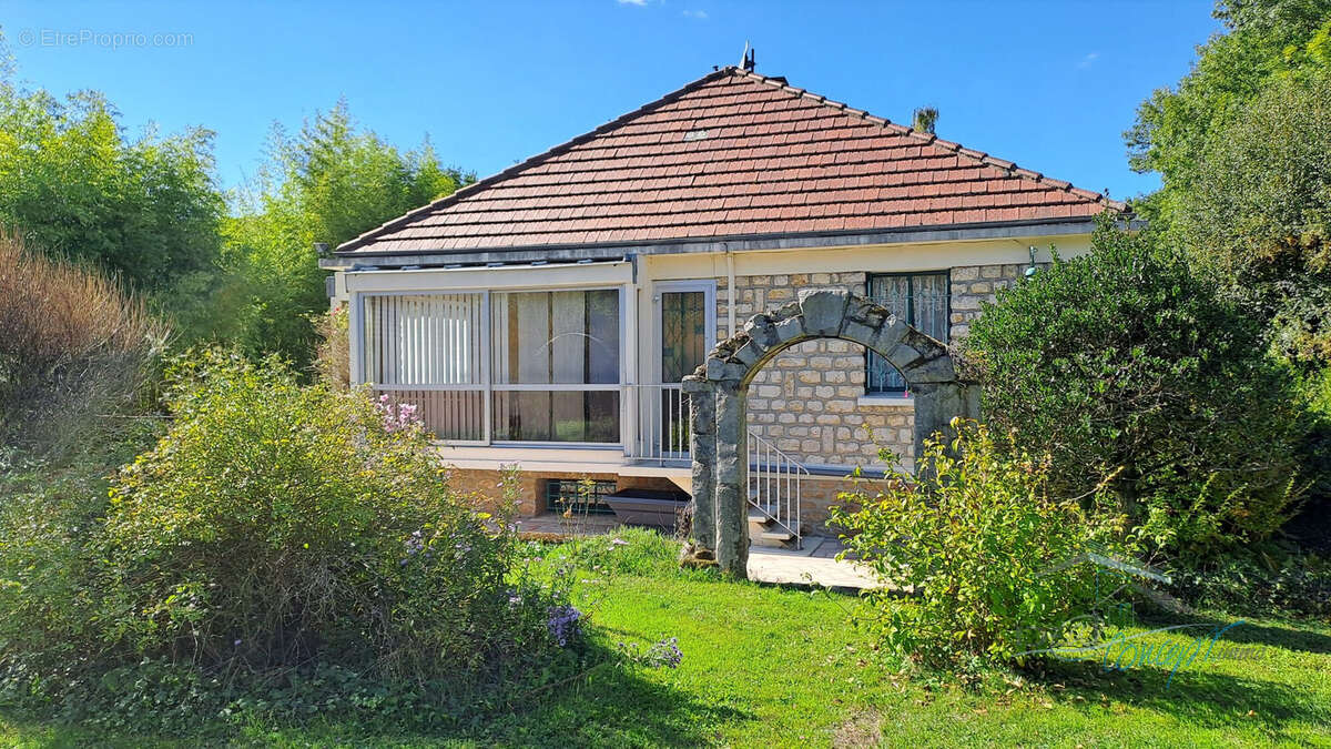 Maison à JANVILLE-SUR-JUINE