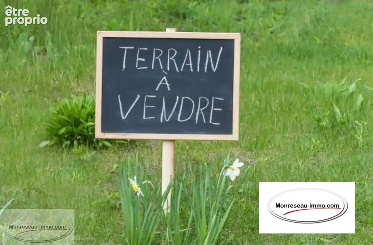 Terrain à bâtir - Centre de Flacé ! - photo 2