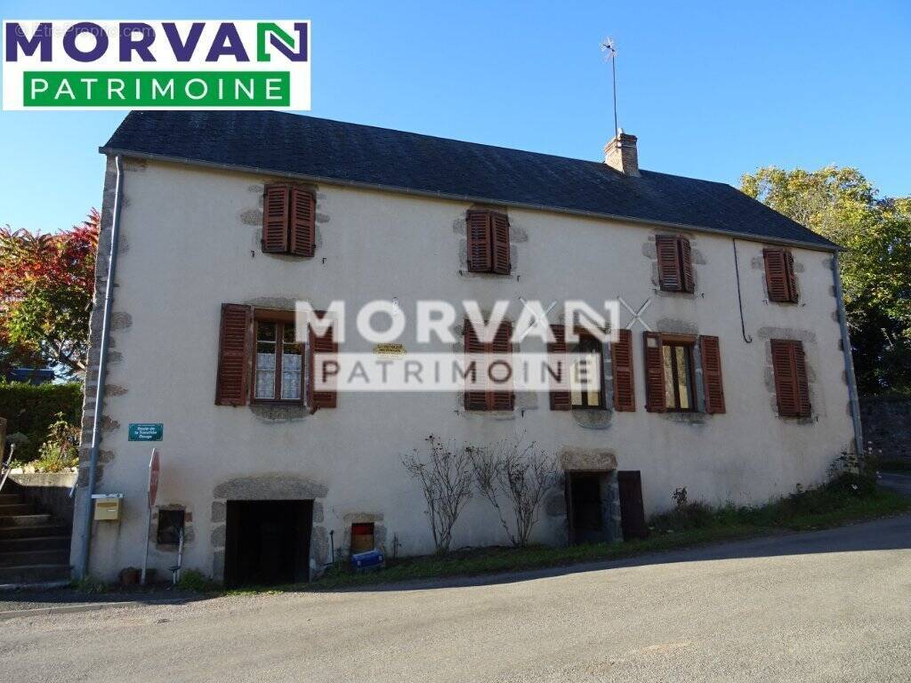 Maison à SAINT-HILAIRE-EN-MORVAN