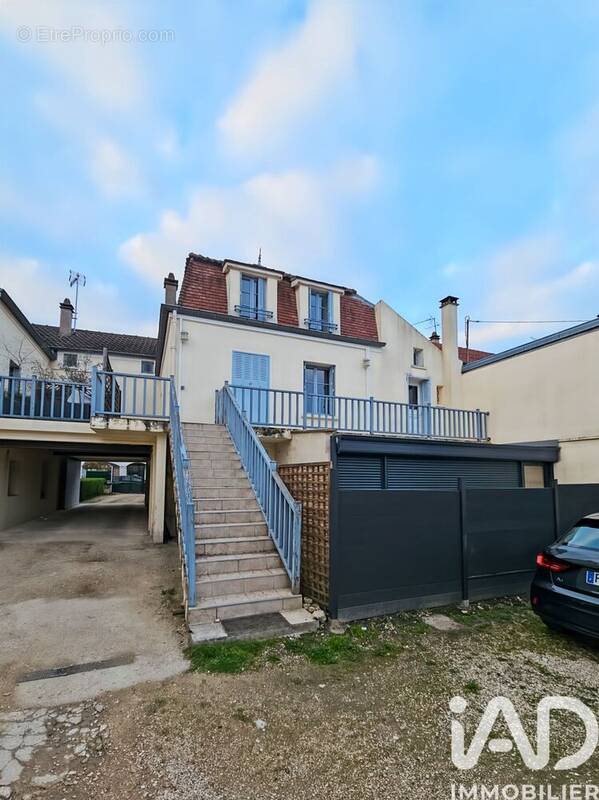 Photo 1 - Appartement à BRIE-COMTE-ROBERT
