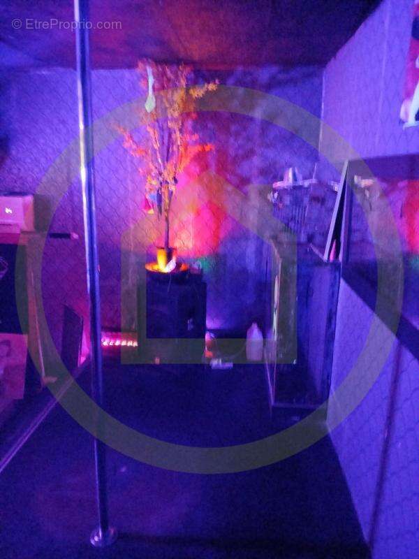 Commerce à PARIS-18E