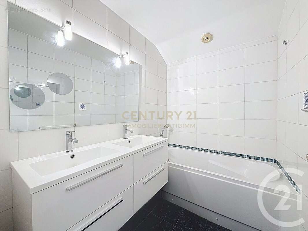 Maison à BOURGOIN-JALLIEU