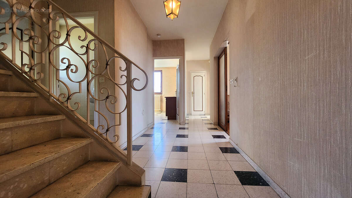 Maison 155 m² à Chatellerault  - photo 2