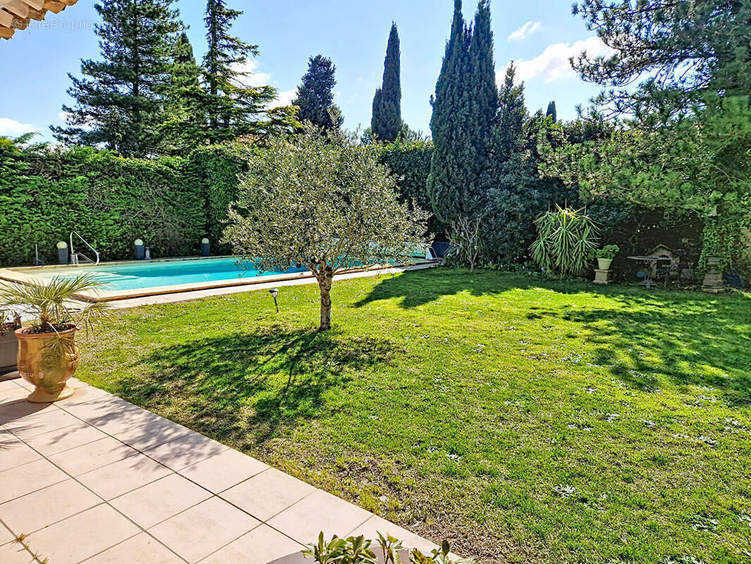 Maison à LES ANGLES