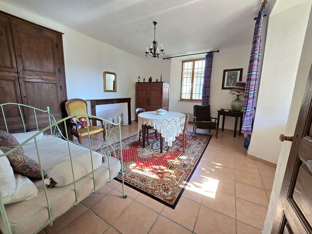 Maison de maître avec garage et dépendance - Arvieu - photo 4