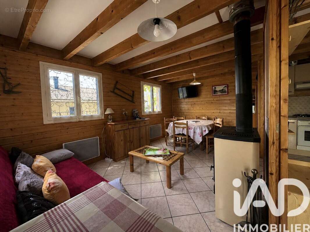 Maison 53 m² à Chapdes-Beaufort  - photo 7