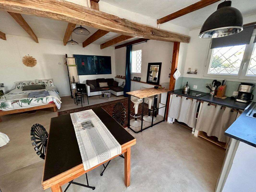 Maison à ROQUEBRUNE-SUR-ARGENS