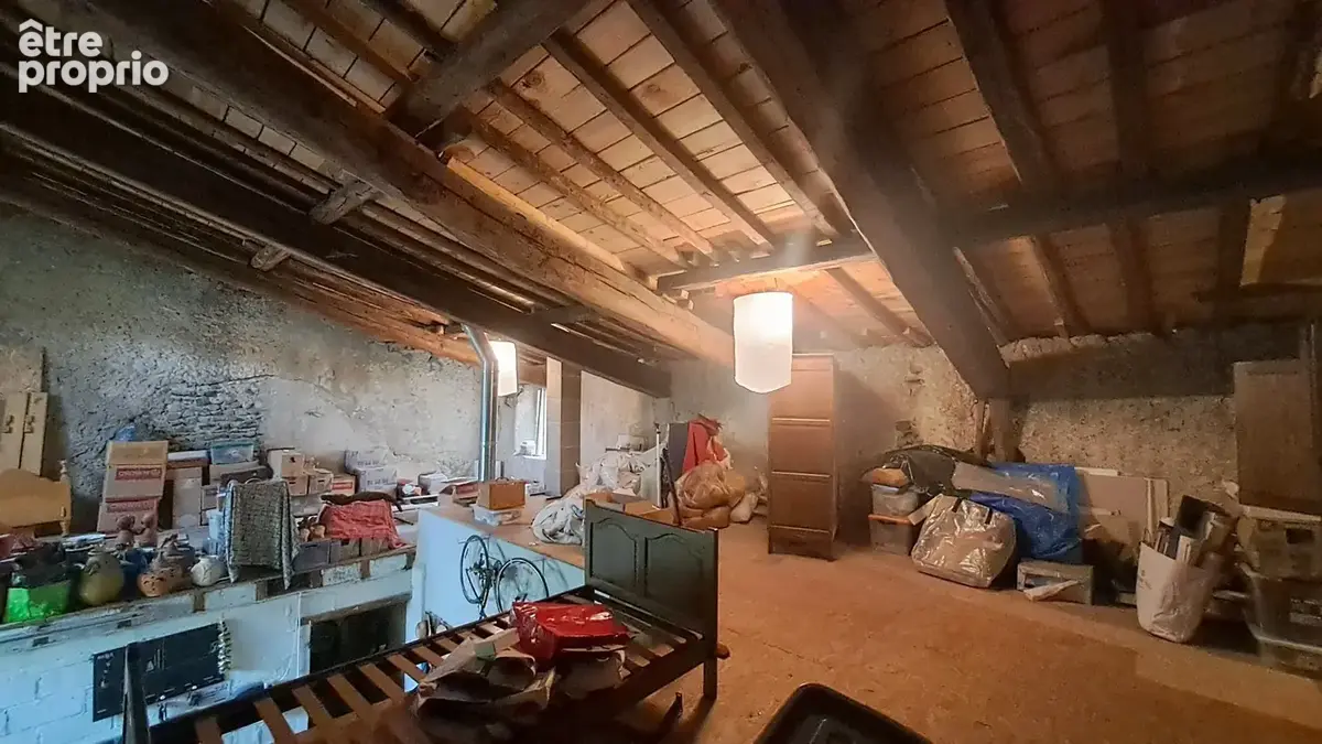 Bâtisse en pierre de 262 m², Cour, jardin cocon, garage & fort potentiel - photo 24