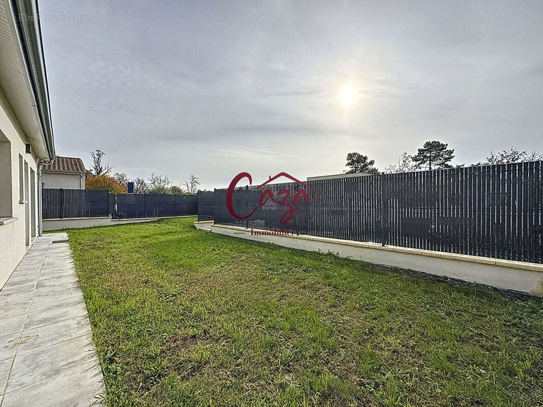 Maison à FARGUES-SAINT-HILAIRE