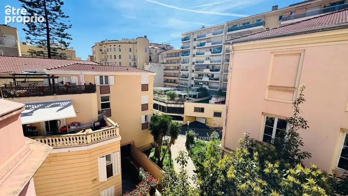 Menton centre, bien d’exception, dernier étage, terrasse ensoleillée de 38 m² - photo 13