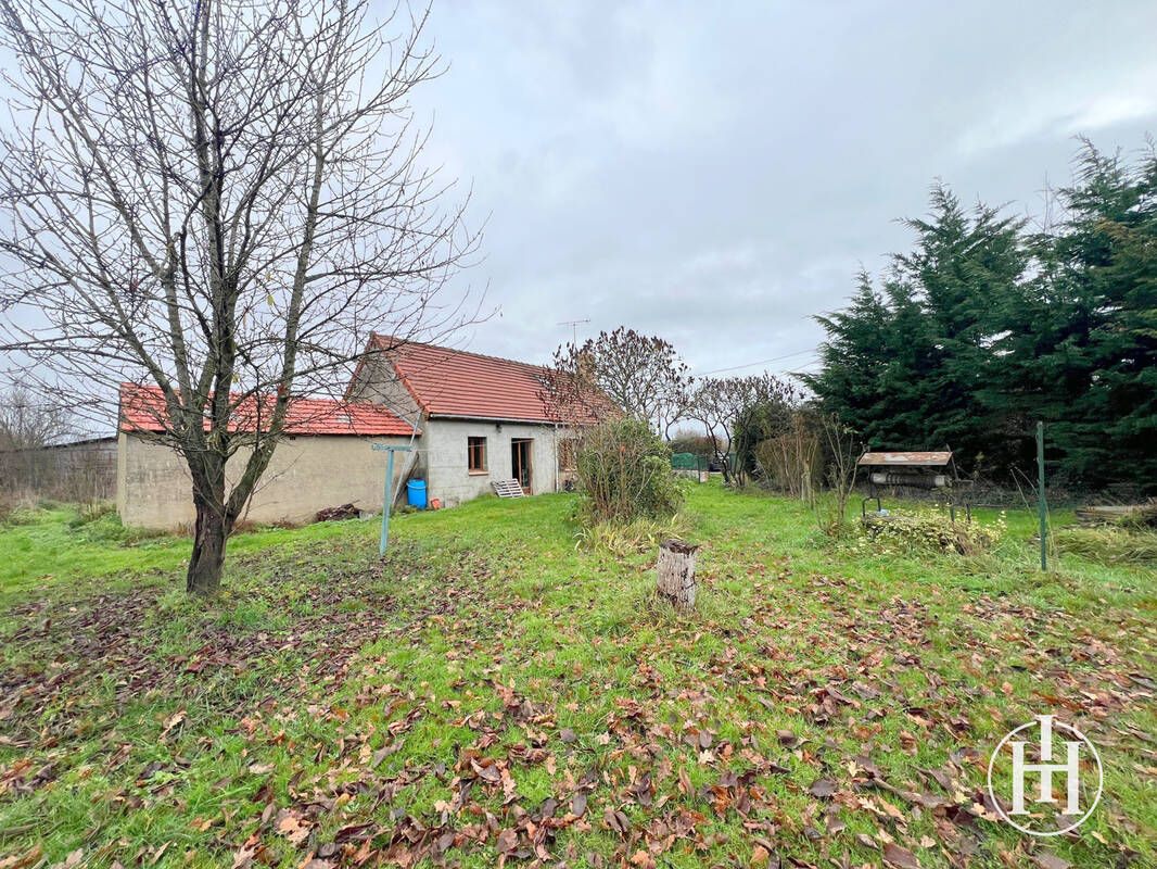 Maison à LURCY-LEVIS