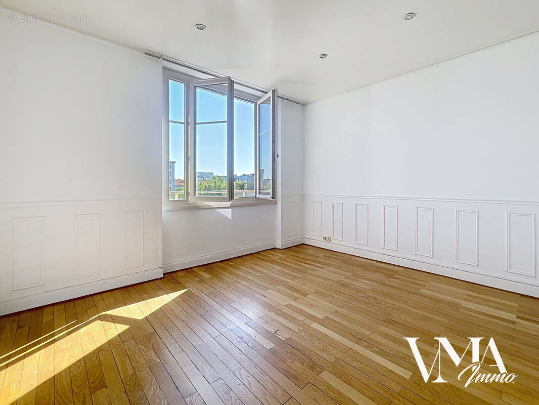 EXCLISIVITÉ / MONPLAISIR - Bel Appartement T3 de 62 m2 au 5ème étage avec ascenseur - photo 3