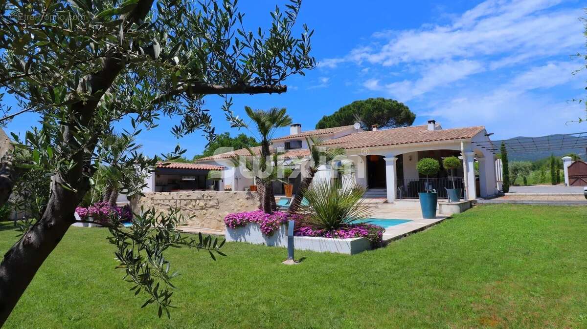 Maison à LOURMARIN
