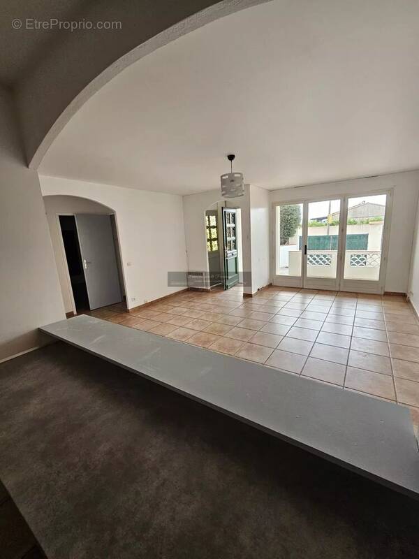 Appartement à PUGET-SUR-ARGENS