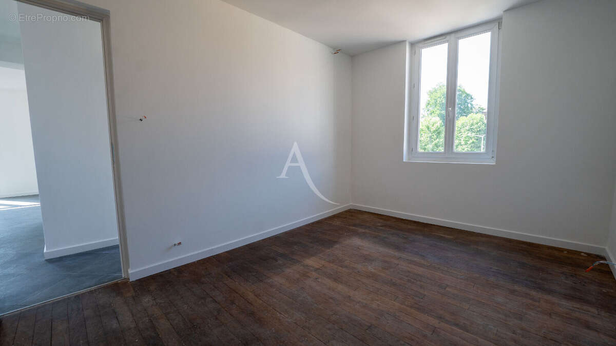 Appartement à COLLONGES-SOUS-SALEVE