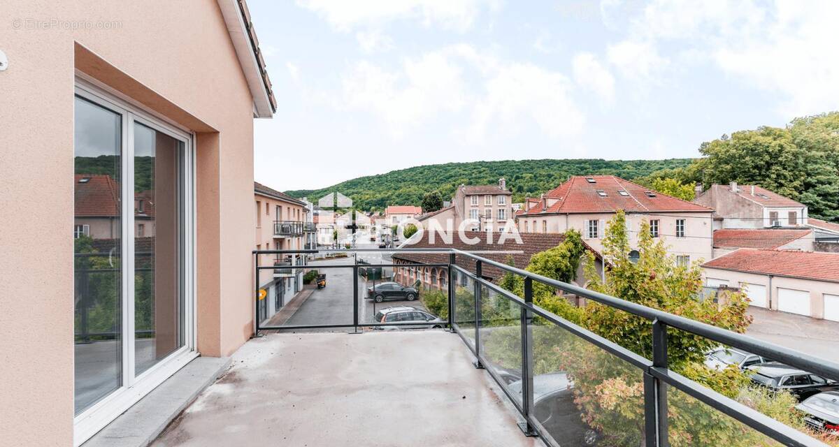 Appartement à ARS-SUR-MOSELLE