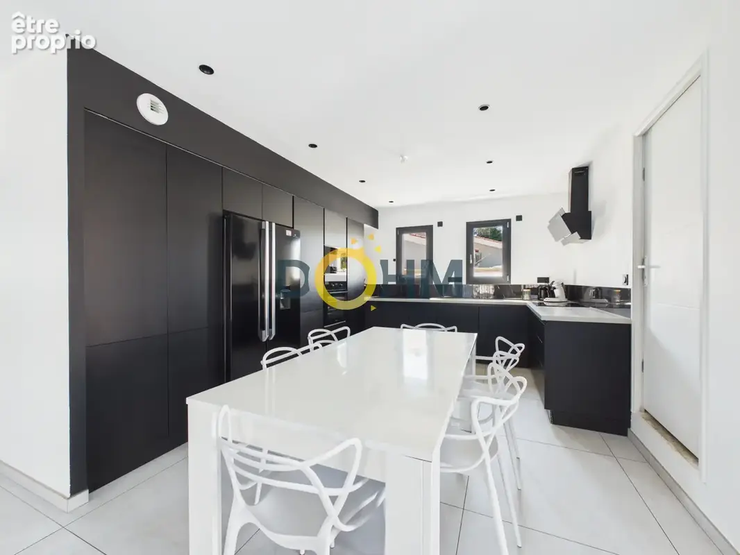 Maison de plain-pied moderne à Sainte Sigolene - photo 4