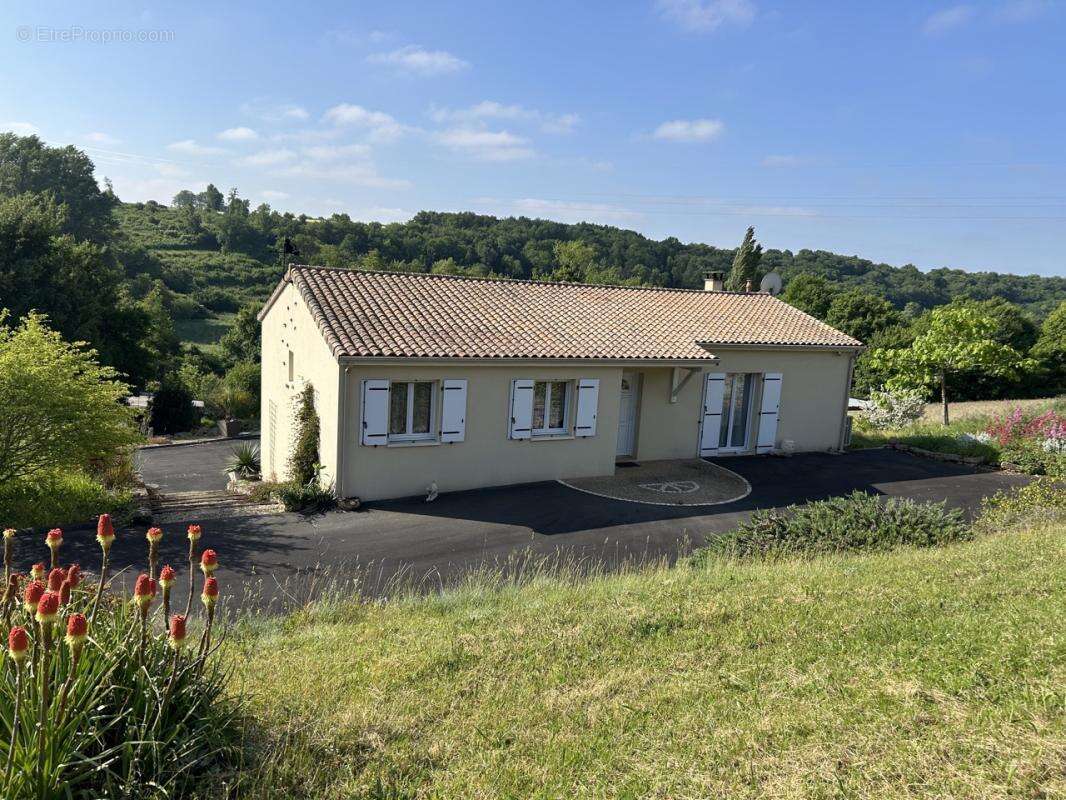 Maison à NANTEUIL-EN-VALLEE