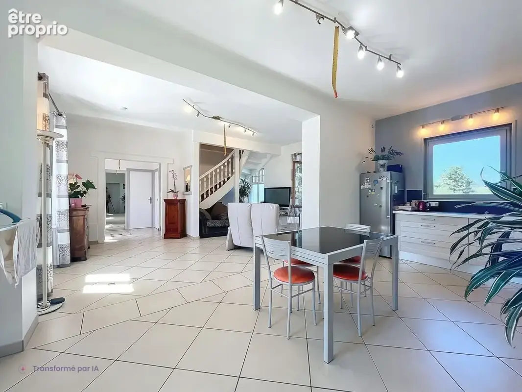 Vente : maison 261m² à chalain le comtal - photo 7