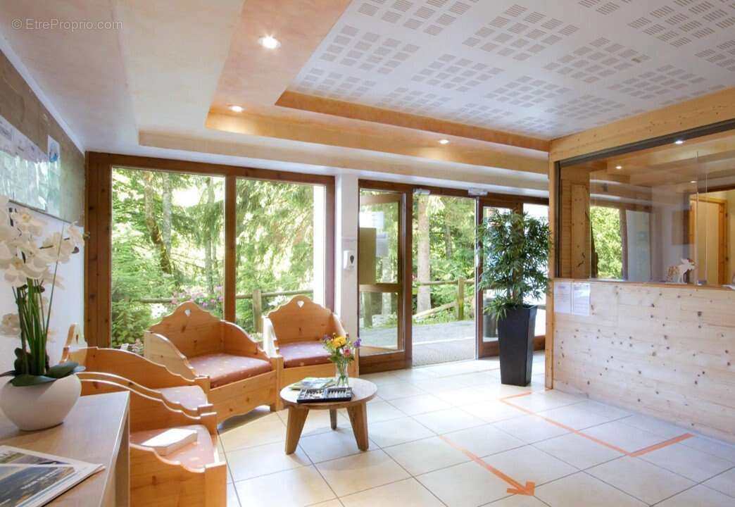 Appartement à MORILLON