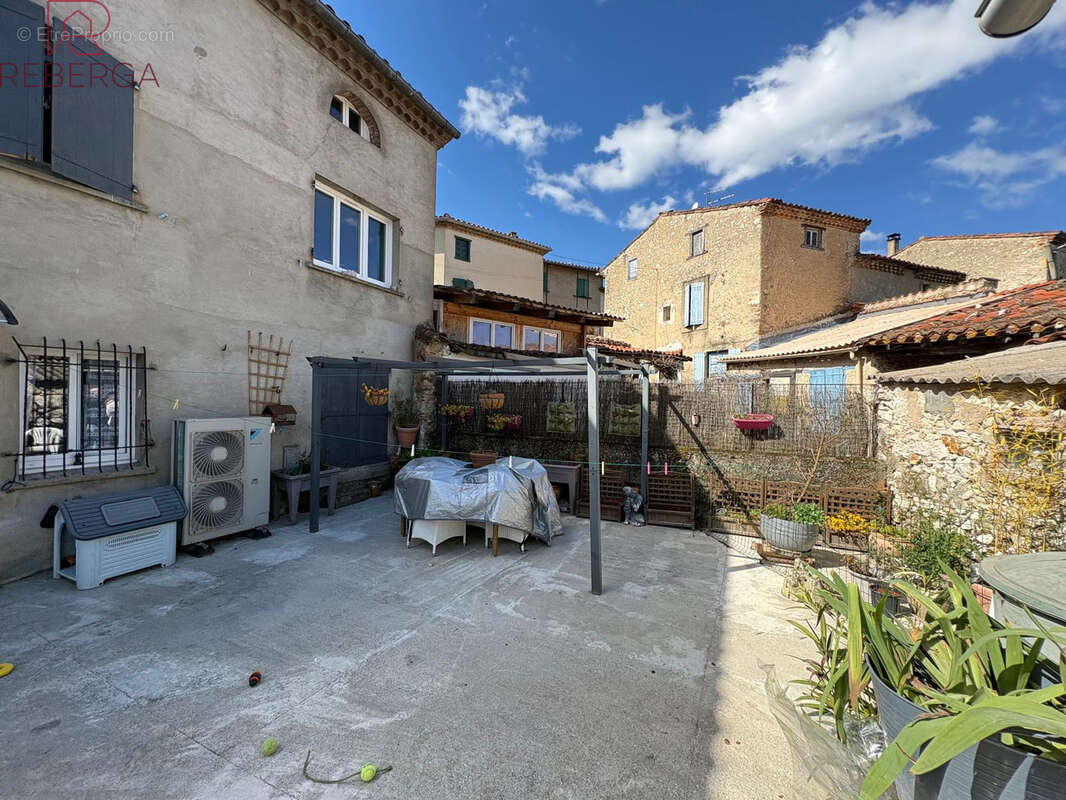 Maison à AIGUEFONDE