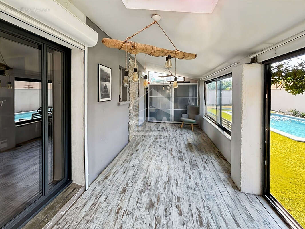 Maison 91m² à mollégès - photo 4