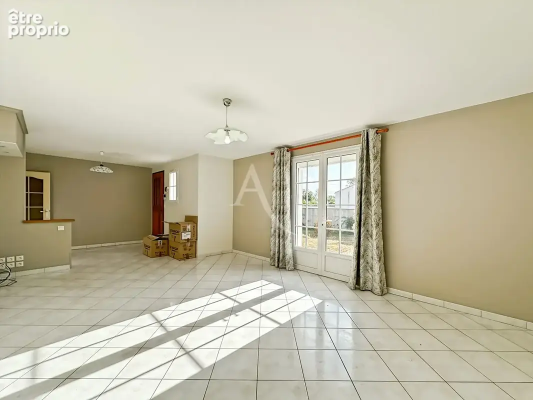 A vendre proche du bourg en impasse - Maison de plain-pied - photo 5