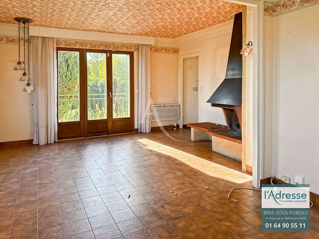 Maison à FONTENAY-LES-BRIIS