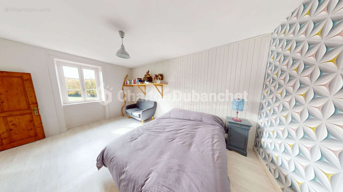 Maison à SAINTE-AGATHE-EN-DONZY