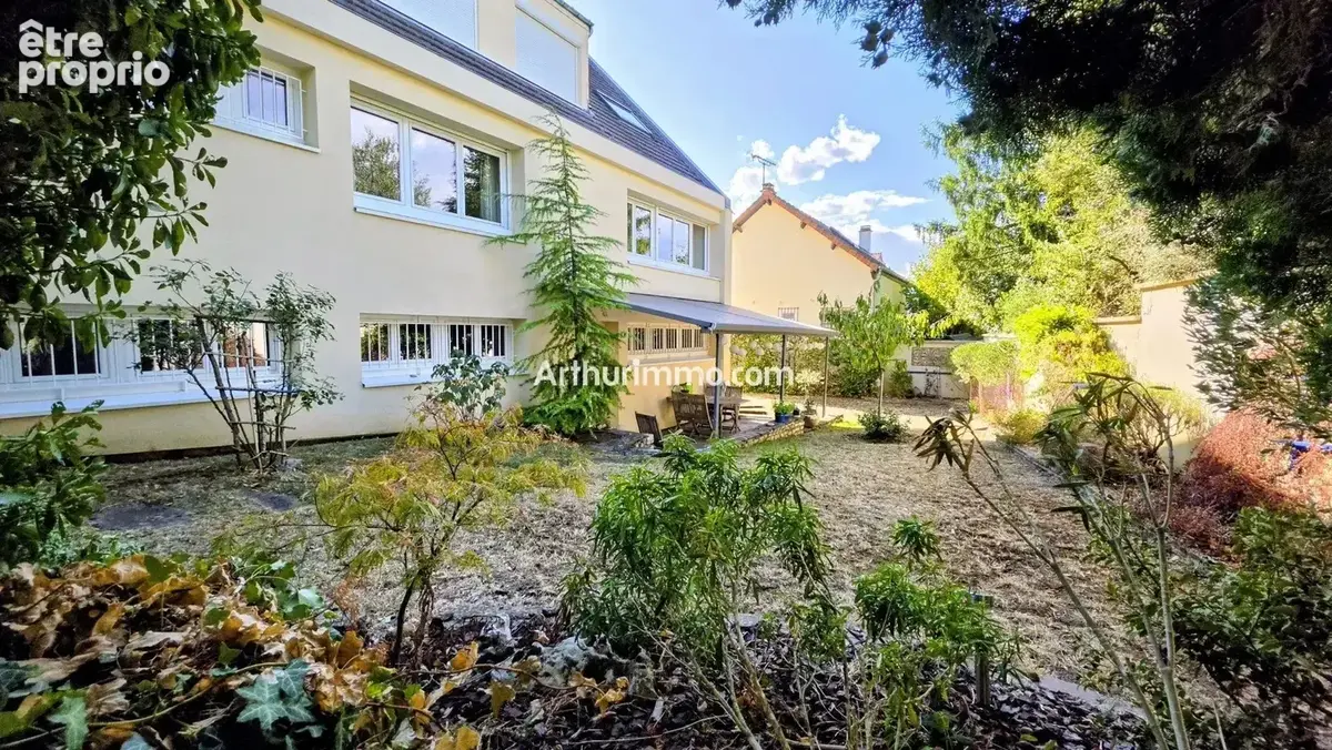 Photo Maison à Sucy-En-Brie au prix de 660 000€