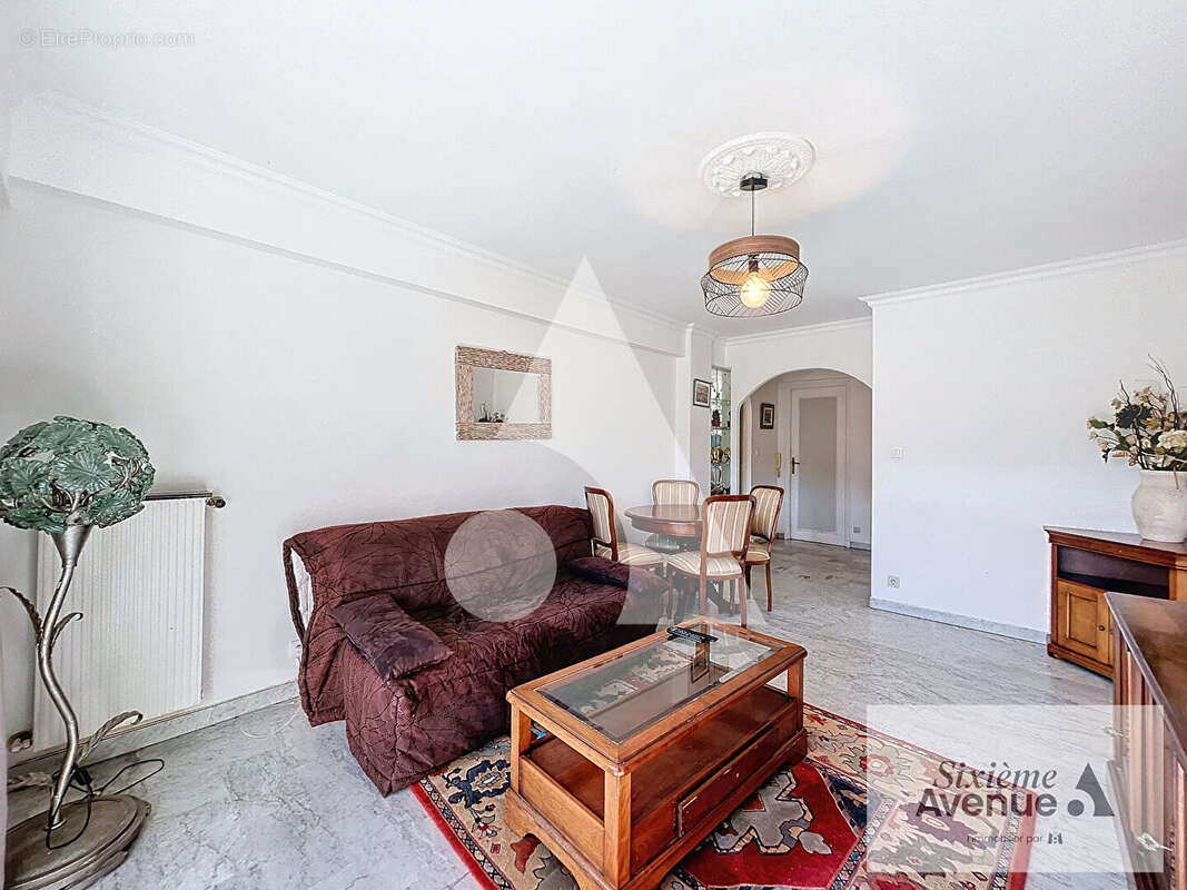 Appartement à LE CANNET