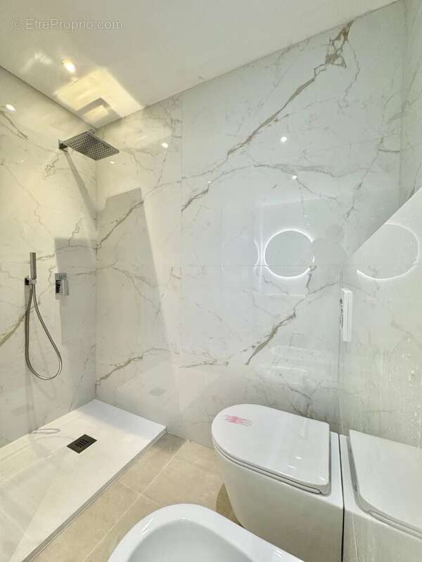 Appartement à ROQUEBRUNE-CAP-MARTIN