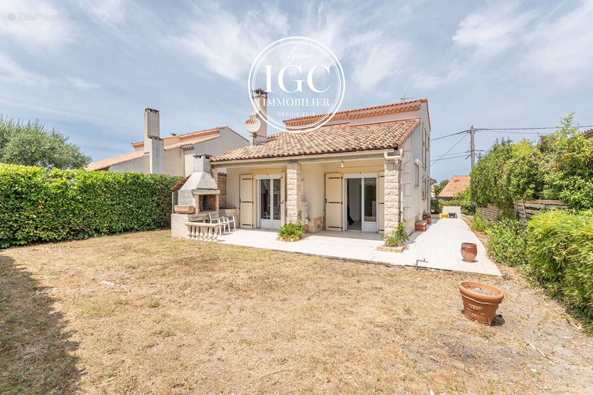 Maison à CHATEAUNEUF-LES-MARTIGUES