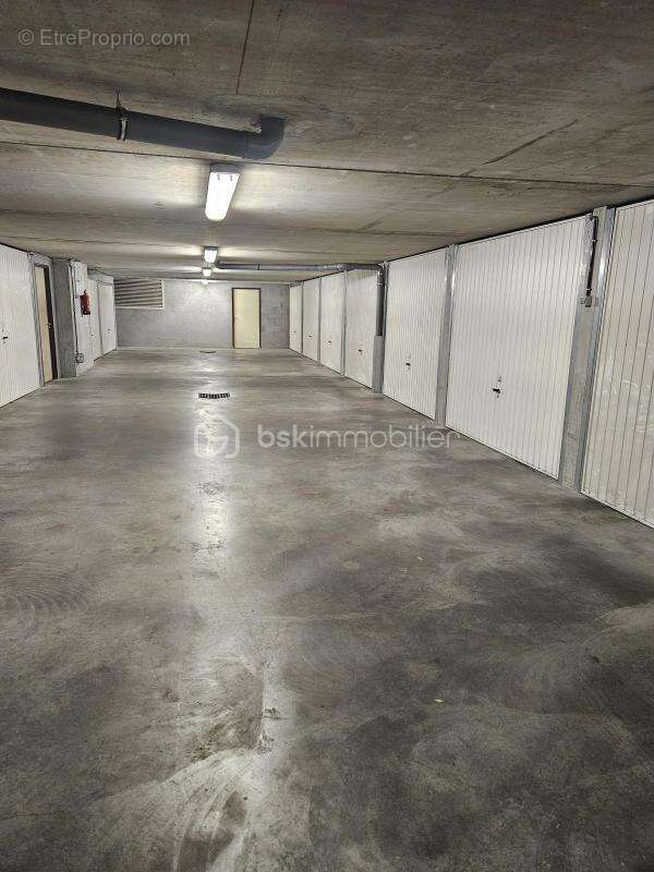 Garage dans copropriété sécurisée - photo 5